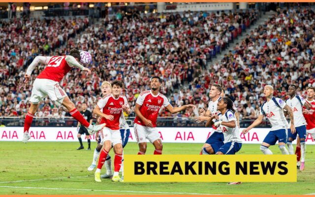 Arsenal, Tottenham Battle